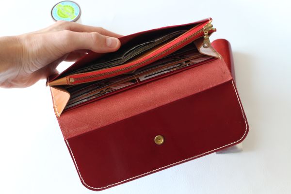 Кошелек большой женский из кожи аванкорпо цвет карамель и клюква