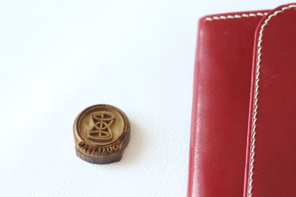 Кошелек большой женский из кожи аванкорпо цвет карамель и клюква