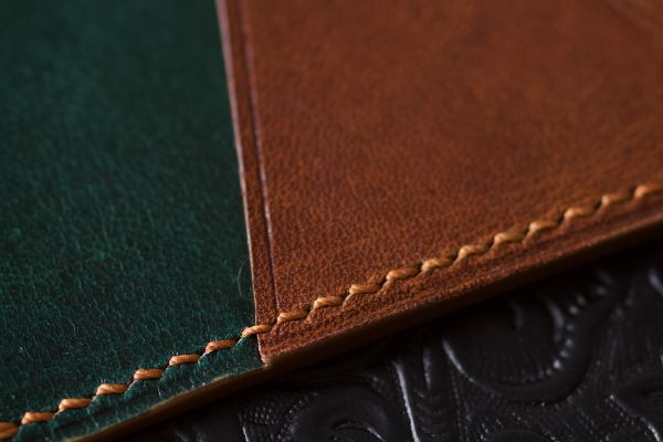 Обложка зеленая с коричневым